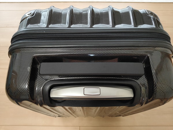 スーツケースのハンドル交換